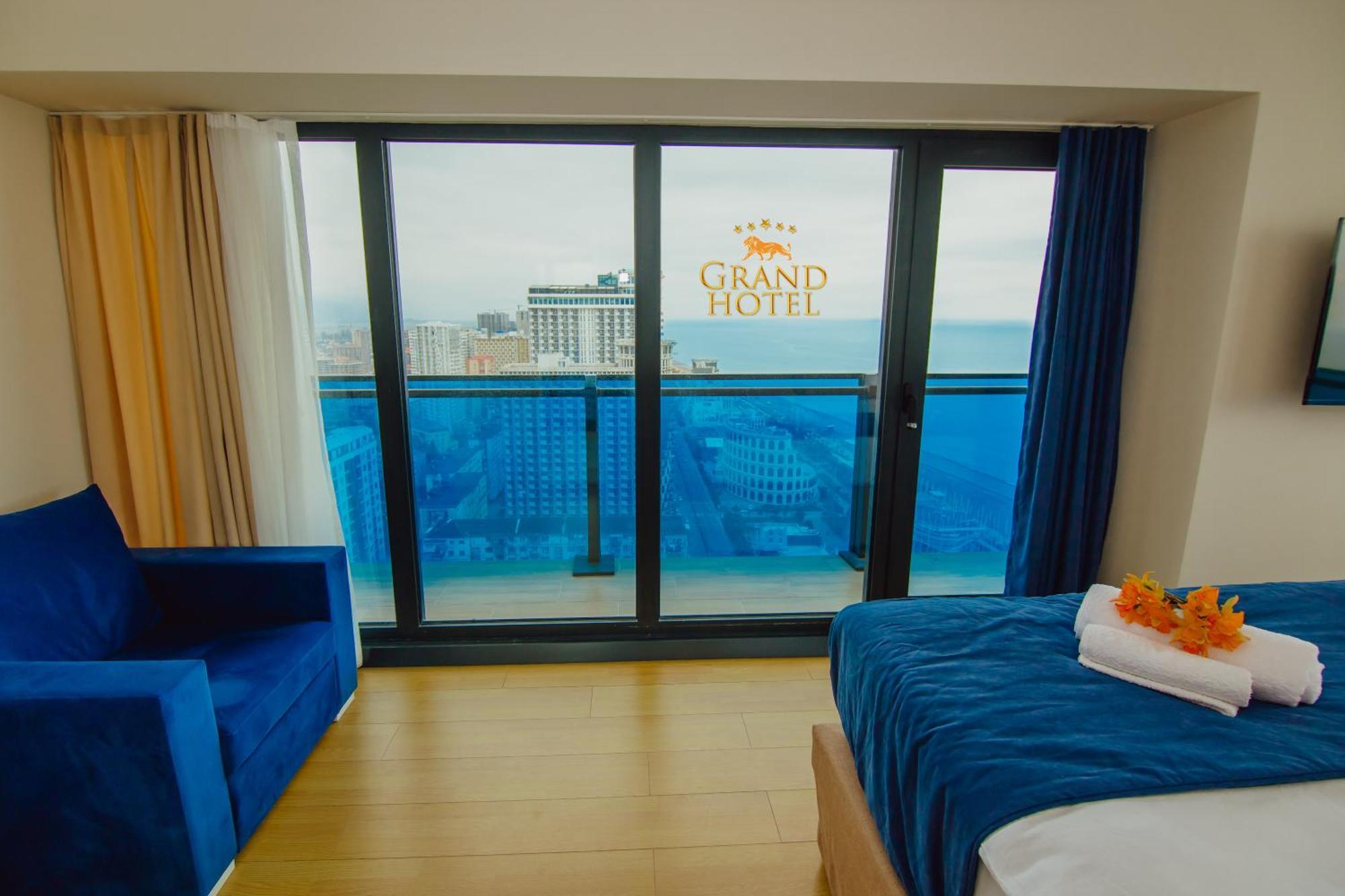 Grand Hotel ☆ Orbi City Батуми Екстериор снимка