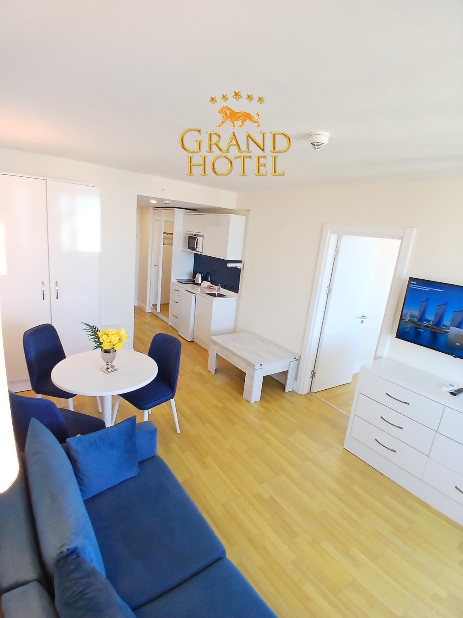 Grand Hotel ☆ Orbi City Батуми Екстериор снимка