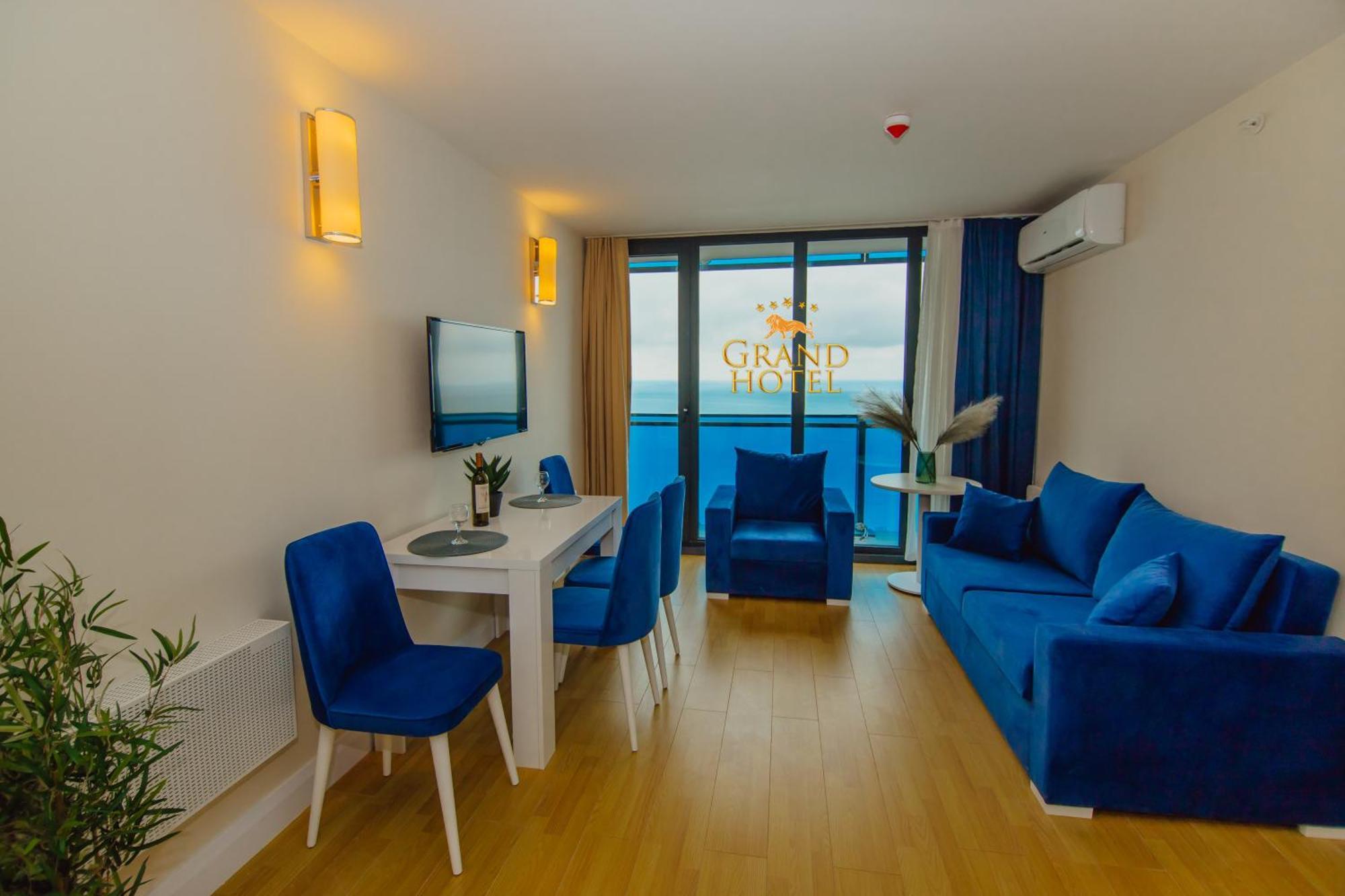 Grand Hotel ☆ Orbi City Батуми Екстериор снимка